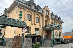 комерційна за адресою Леонова вул., 26