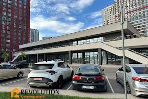 комерційна за адресою Олександра Олеся вул., 8а