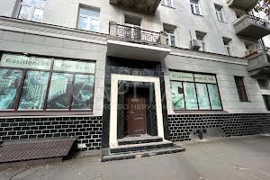 комерційна за адресою Липська вул., 12/5