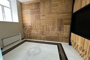 комерційна за адресою Липська вул., 12/5