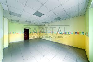 комерційна за адресою Польова вул., 33