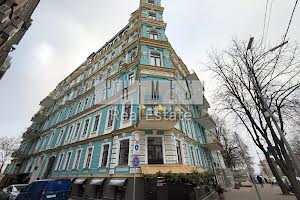 комерційна за адресою Володимирська вул., 4