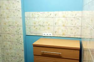 комерційна за адресою Богуславська вул., 3
