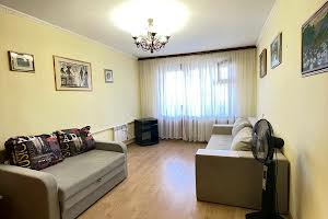 квартира за адресою Машинобудівників вул., 17