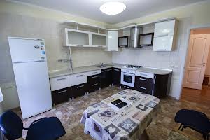 квартира по адресу Евгения Чикаленко ул., 59з