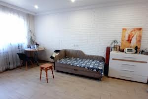 квартира за адресою Ентузіастів вул., 4