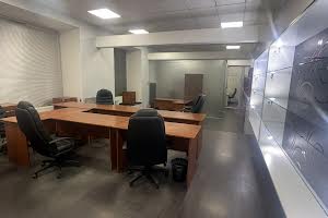 коммерческая по адресу Николая Михновского бульв. (Дружбы Народов), 13