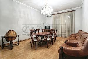 комерційна за адресою Саксаганського вул., 29