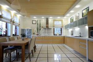 будинок за адресою Курортна вул., 9