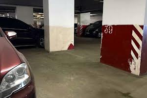комерційна за адресою Паторжинського вул., 14