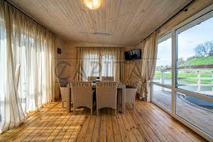 комерційна за адресою Шкільна вул., 24а