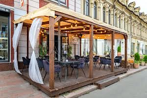 комерційна за адресою Контрактова пл., 12
