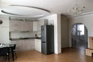 будинок за адресою с. Гатне, Юності вул.