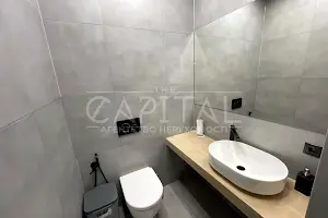 комерційна за адресою Київ, Жилянська вул., 68