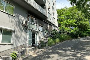 комерційна за адресою Соляна вул., 70