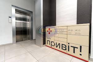 коммерческая по адресу василя  Стрейпса, 1