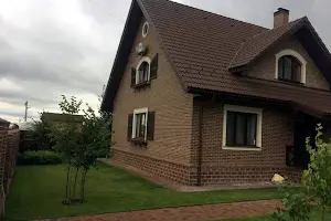 будинок за адресою Парникова вул., 77