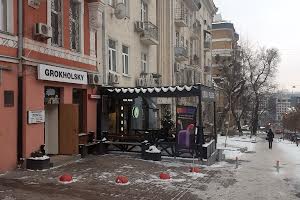 комерційна за адресою Володимирська вул., 81а