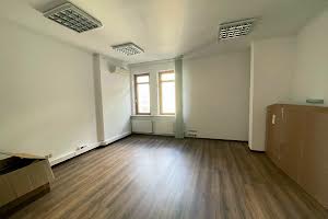 комерційна за адресою Крутий узвіз, 1