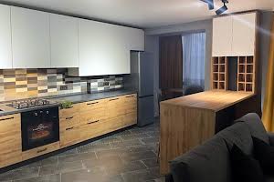 квартира за адресою Івана Франка, 65