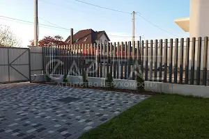 будинок за адресою Вишнева