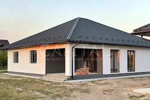 будинок за адресою с. Крячки, Вишнева