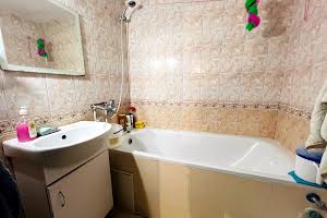 квартира за адресою Степана Бандери вул., 22/1