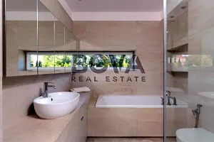 будинок за адресою Снайпера вул., 3
