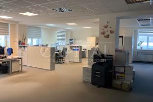 комерційна за адресою Федора Ернста вул., 3Б