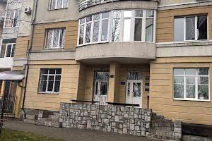 коммерческая по адресу Юнаківа, 9