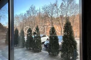 комерційна за адресою Садово-Ботанічна вул. (Тимірязєвська), 46