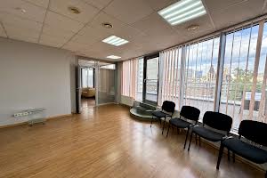 комерційна за адресою Тараса Шевченка бульв., 35