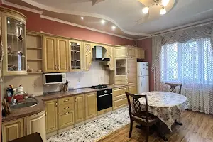 квартира по адресу Небесной Сотни просп. (Маршала Жукова), 3А/1