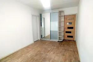 квартира по адресу Гулака-Артемовского ул., 21