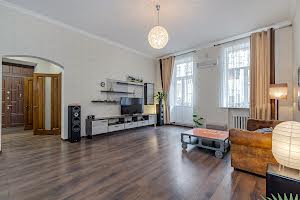 квартира по адресу Лютеранская ул., 7/10