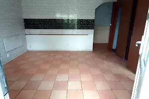 комерційна за адресою Державності вул., 30