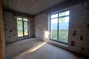 будинок за адресою Молодіжна вул.