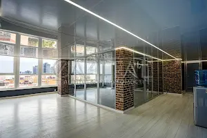 комерційна за адресою Київ, пр-т Бажана Миколи, 16