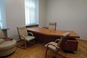 комерційна за адресою Генерала Генадія Воробйова вул. (Курська), 3