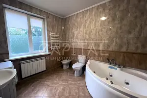 будинок за адресою Купріна вул.