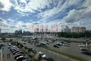 комерційна за адресою Миколи Бажана просп., 8-Б