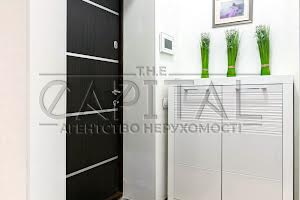 будинок за адресою Жуляни