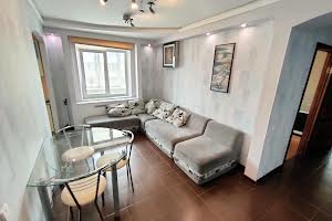 квартира за адресою Івана Миколайчука вул. (Серафимовича), 7
