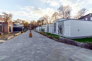 будинок за адресою с. Лісники, Центральна вул., 1