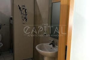 комерційна за адресою Жилянська вул., 1