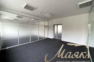 комерційна за адресою Варязький пров., 4-В