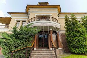 комерційна за адресою Павла Загребельного вул. (Миколи Раєвського), 5