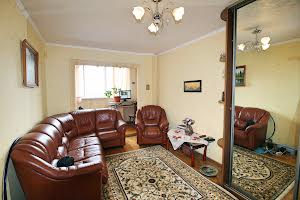 квартира за адресою Квітневий пров., 8
