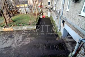 комерційна за адресою Старовокзальна вул., 18