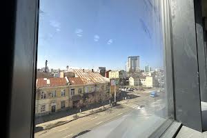комерційна за адресою Жилянська вул., 40